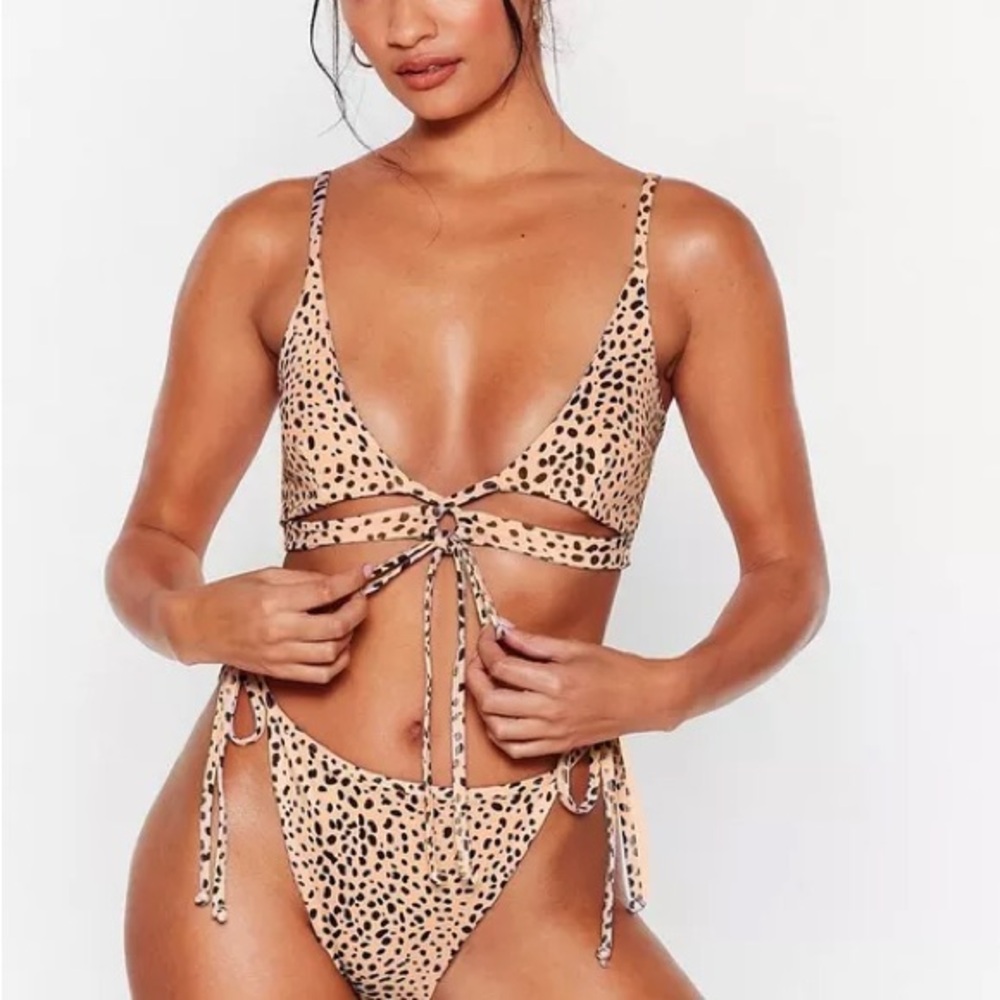 Nasty Gal Let's Go to the Beach Dalmatian Tie Bikini Set Nude Black Size - 8 NWT